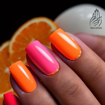 Оранжево-розовая тональность неоновых ногтей