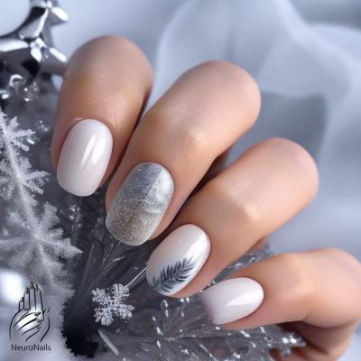 Light nails with winter print