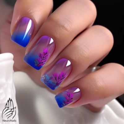 Прозрачные градиентные ногти с красивыми подводными цветами