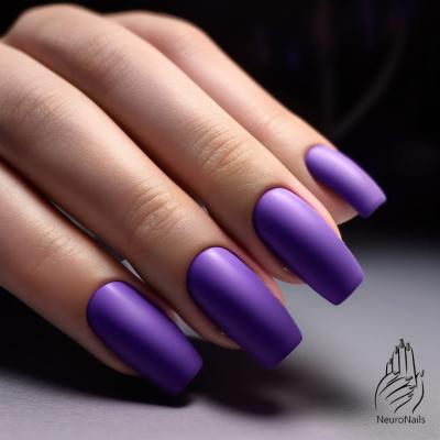 Фиолетовый матовый дизайн ногтей от NeuroNails