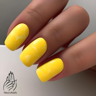 Яркий желтый мраморных дизайн ногтей